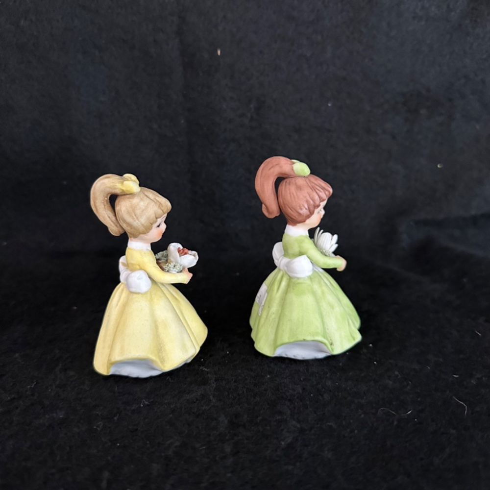 Napco ware set of 2 vintage, porcelain girl figurines - Picture 2 of 5
